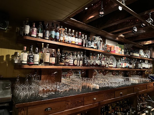 Dead Rabbit interior