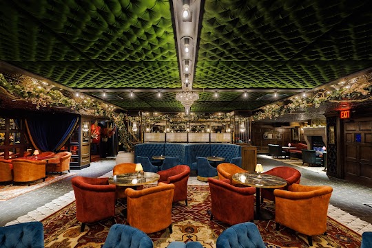 Madame George exterior