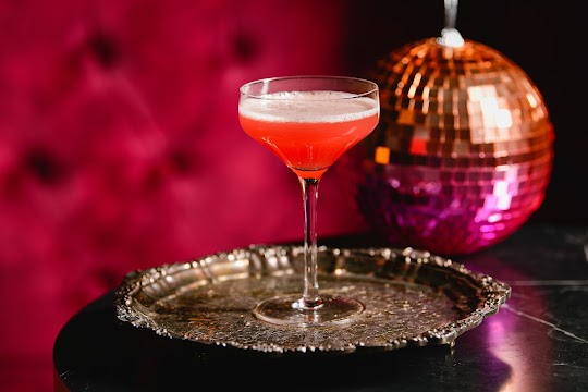 Madame George interior