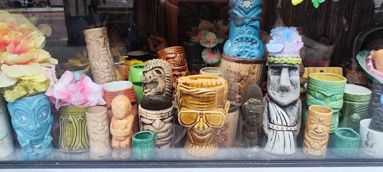 Otto's Shrunken Head interior